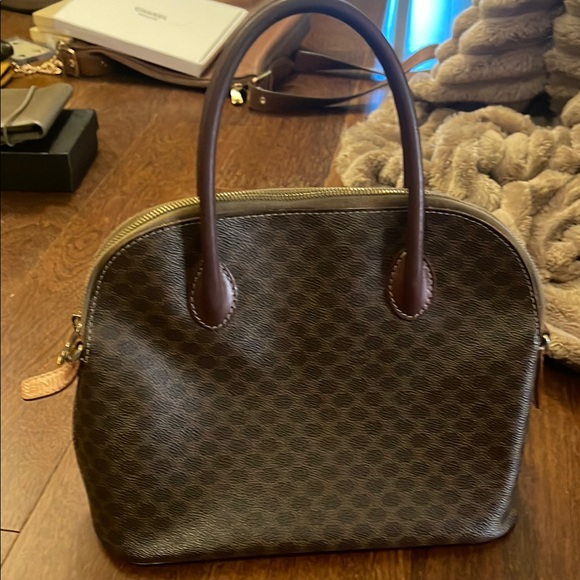 Celine Elegant Brown Handbag - Picture 1 of 4
